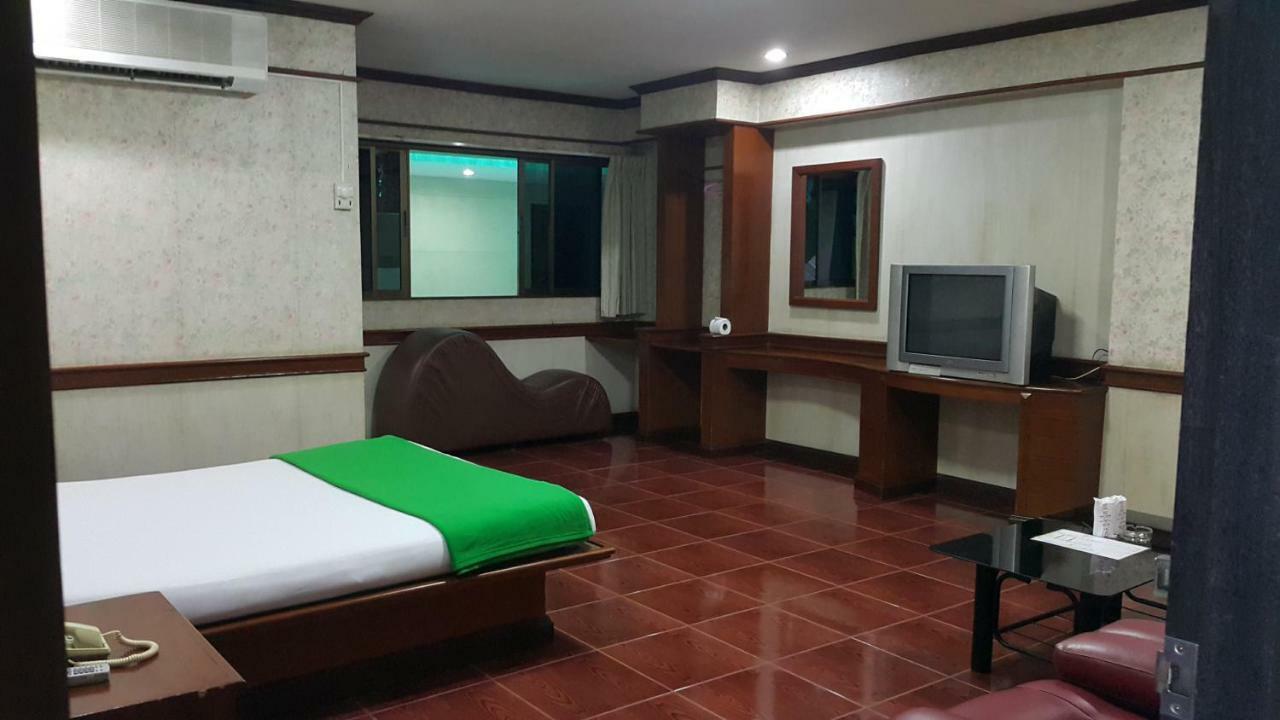 Aparthotel West Wing Mansion Bangkok Exterior foto