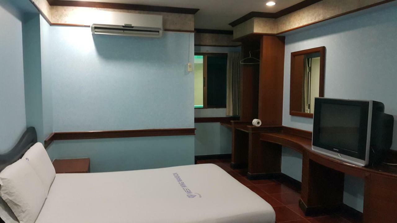 Aparthotel West Wing Mansion Bangkok Exterior foto